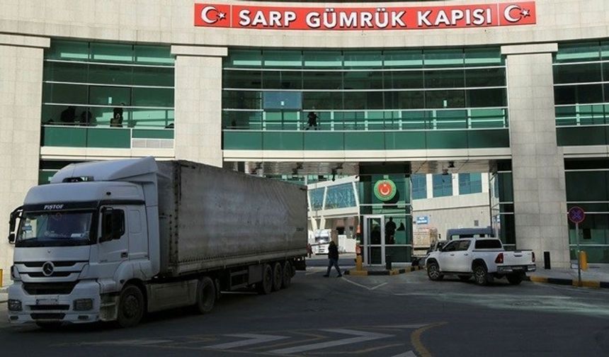 Sarp Sınır Kapısı’nda Kasım’da rekor tır trafiği