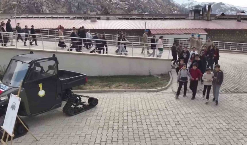 Şırnak’ta jandarmadan çocuklara unutulmaz gün