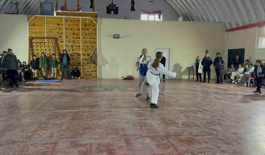 Sofular Ortaokulunda tekvando rüzgarı