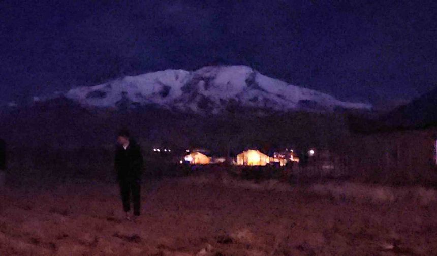 Süphan Dağı’nda kartpostallık görüntüler