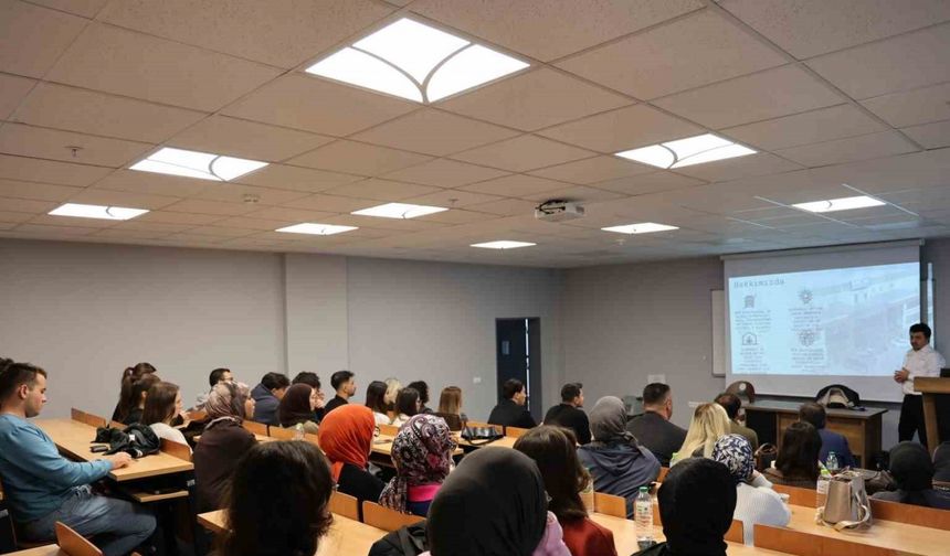 Topraklı ve topraksız seralarda üretim yöntemleri anlatıldı