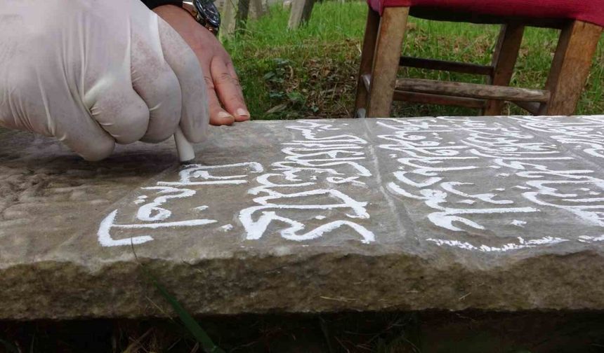 Trabzon’da tarihî mezar taşları karekodla dijital kayıt altına alınıyor