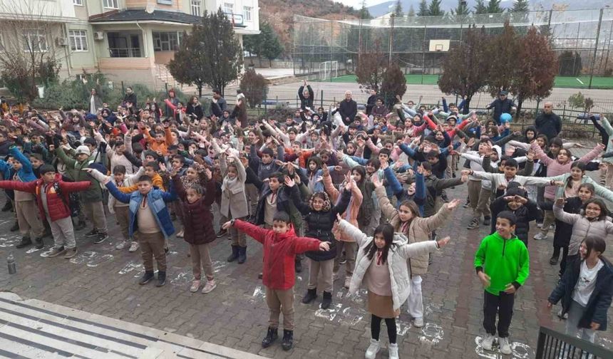 Tunceli’de minikler, derse sporla hazırlandı