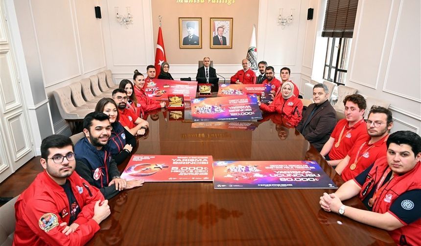 Vali Özkan, TEKNOFEST takımını tebrik etti