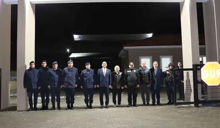 Vali Taşolar, görev başındaki ekiplerin yeni yılını kutladı