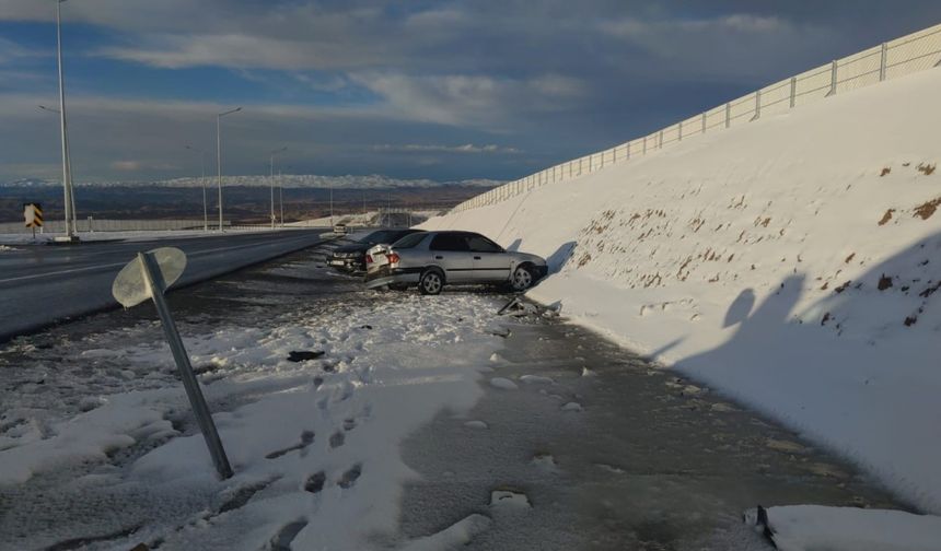 Van’da zincirleme kaza: 5 yaralı