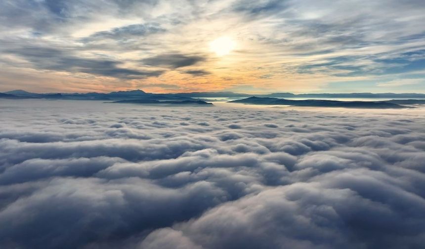 Yoğun sis masalsı görüntüler oluşturdu