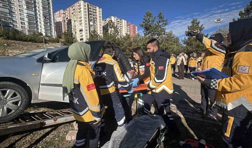 Yozgatralli etkinliğinde ambulanslar en hızlı müdahale için yarıştı
