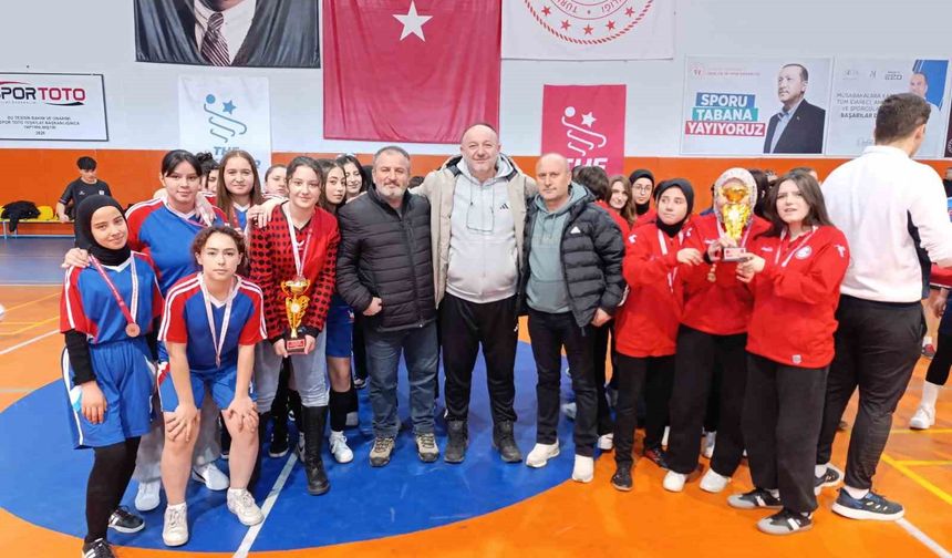 2025-2026 Okul Sporları Genç Kızlar Futsal Müsabakaları tamamlandı