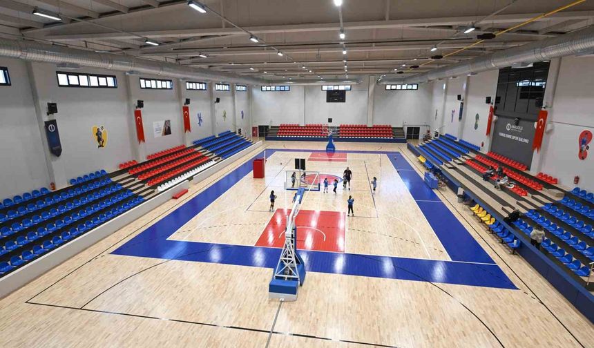 Anadolu Üniversitesi spor altyapısıyla sağlıklı kampüs vizyonunu sürdürüyor