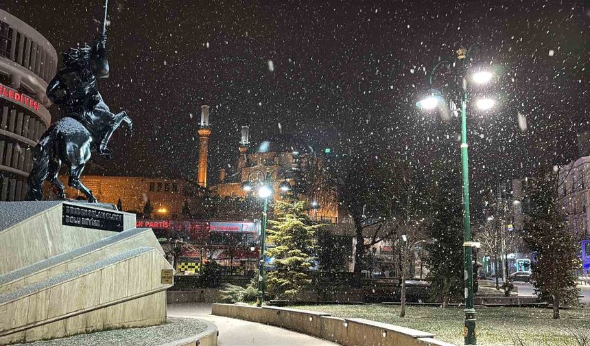 Bolu'da kar yağışı başladı