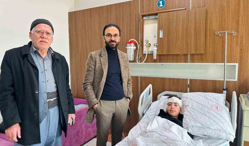 Burun akıntısı şikayetiyle hastaneye gitti, kafa tabanına ulaşan kitle çıktı