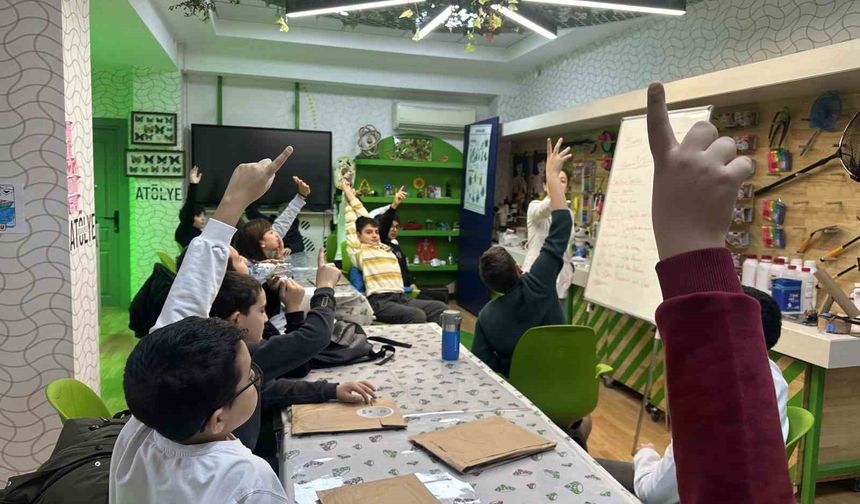 Çorum'da öğrenciler yarıyıl tatilinde bilimle buluştu: 'Kış akademisi' başladı