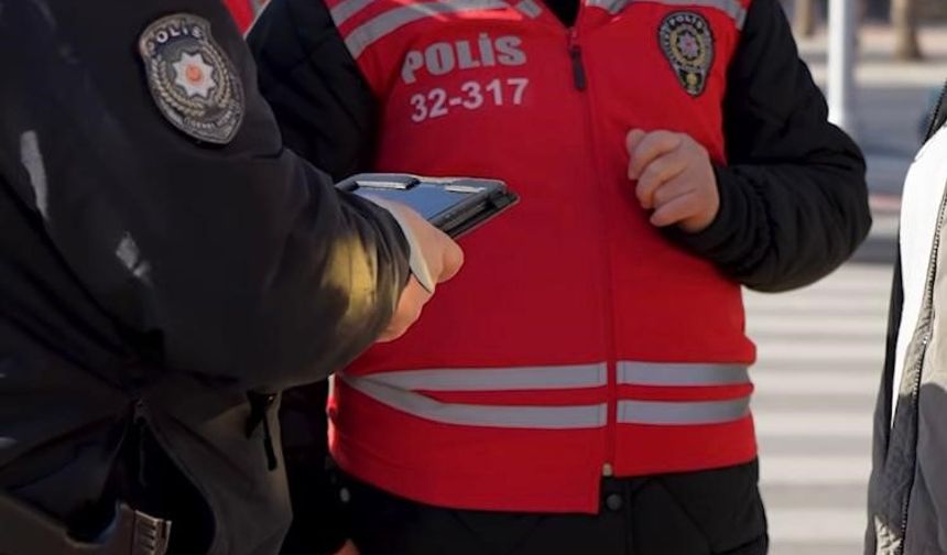 Huzurlu Sokaklar Uygulamasında 12 aranan şahıs yakalandı