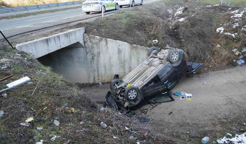 Kastamonu'da hafif ticari araç şarampole uçtu: 1 ölü