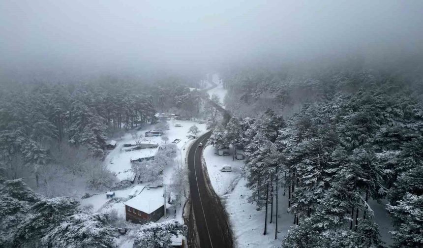 Kazdağları beyaza büründü, manzara nefes kesti