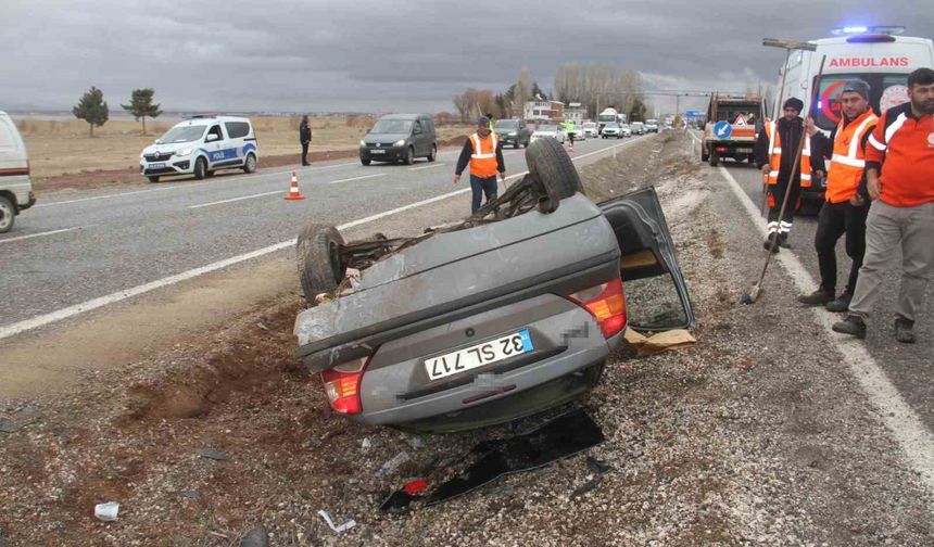 Konya'da otomobil devrildi: 6 kişi yaralandı