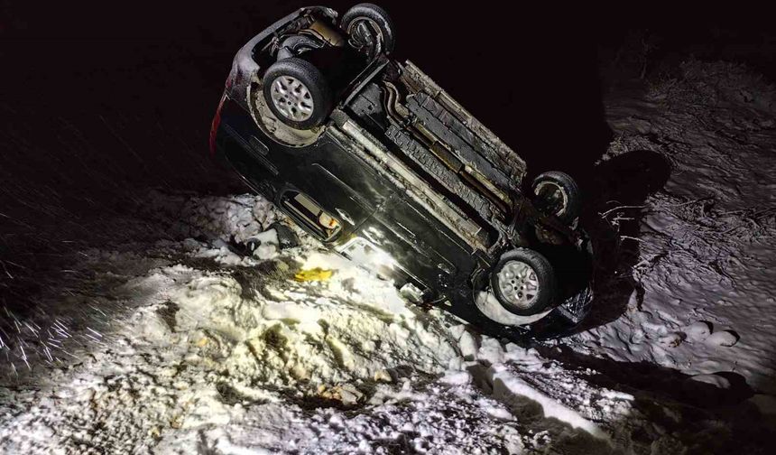 Mardin'de şarampole devrilen araçta 5 kişi yaralandı