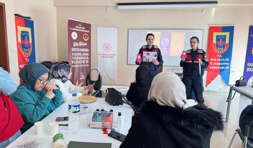 Muş'ta kadınlara yönelik KADES bilgilendirmesi