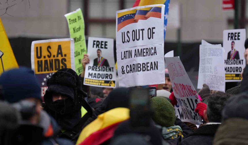 New York'taki duruşma öncesi Maduro ve eşinin serbest bırakılması için protesto