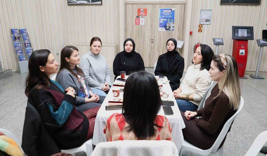 Osmangazi'de Kitapseverlerden Kolektif Okuma Etkinliği