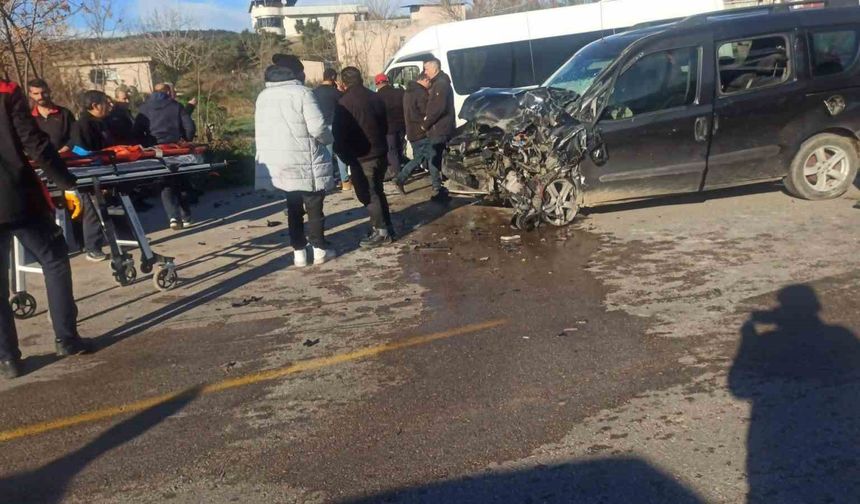 Osmaniye'de 7 kişinin yaralandığı kaza kamerada