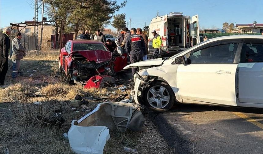 Osmaniye'de buzlanma nedeniyle trafik kazası: 2 yaralı