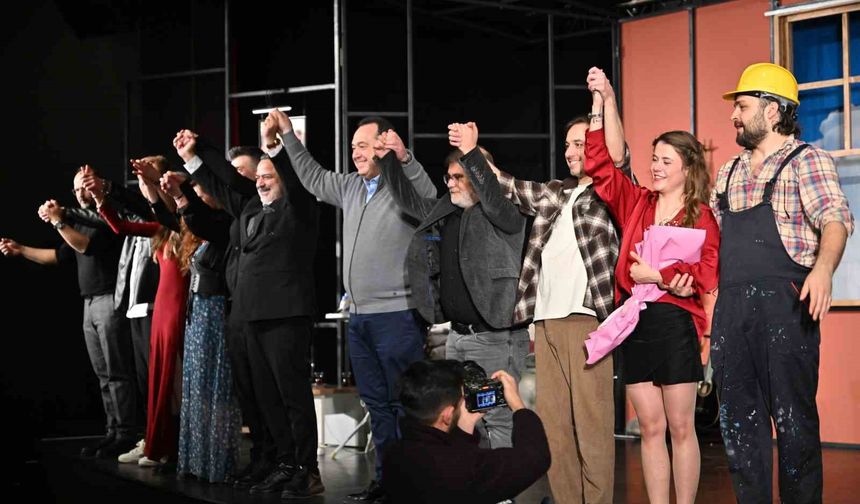 'Şiddetli geçimsizlik' dünya prömiyerini Manisa'da yaptı