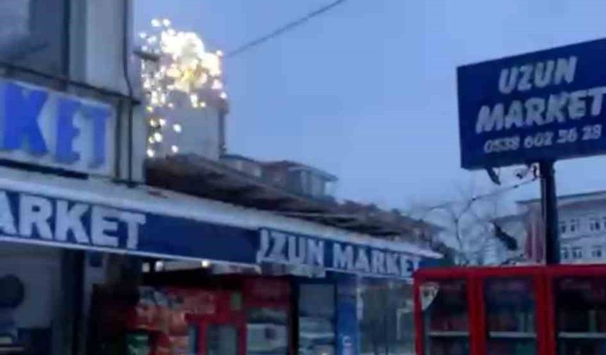 Tekirdağ'da elektrik telleri alev alarak kıvılcım saçtı