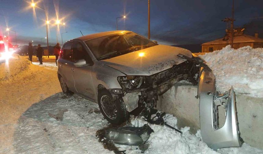 Van'da trafik kazası: 3 yaralı