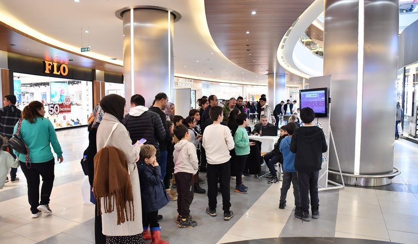 Yeşilyurt Belediyesi geleneksel AVM sömestr spor şenliği başlattı