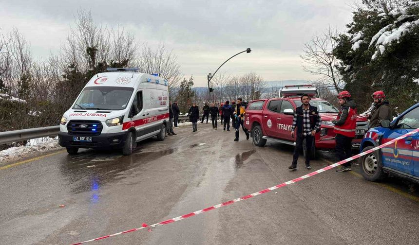 Yolcu otobüsü şarampole yuvarlandı, çok sayıda yaralı var