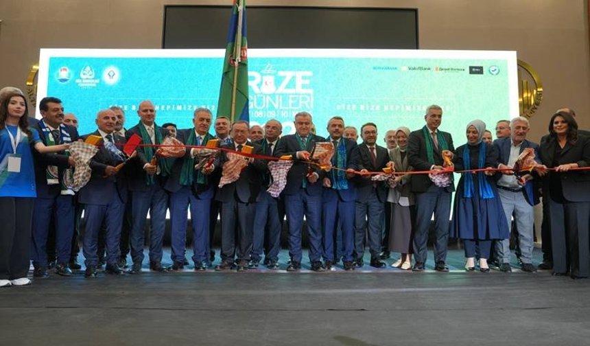 Ankara’da Rize Günleri Kurdelesi Çay Makası ile Kesildi