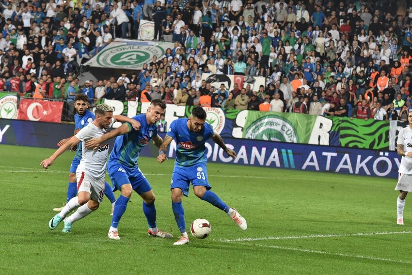Çaykur Rizespor: 0 - Galatasaray: 0 (İlk yarı)