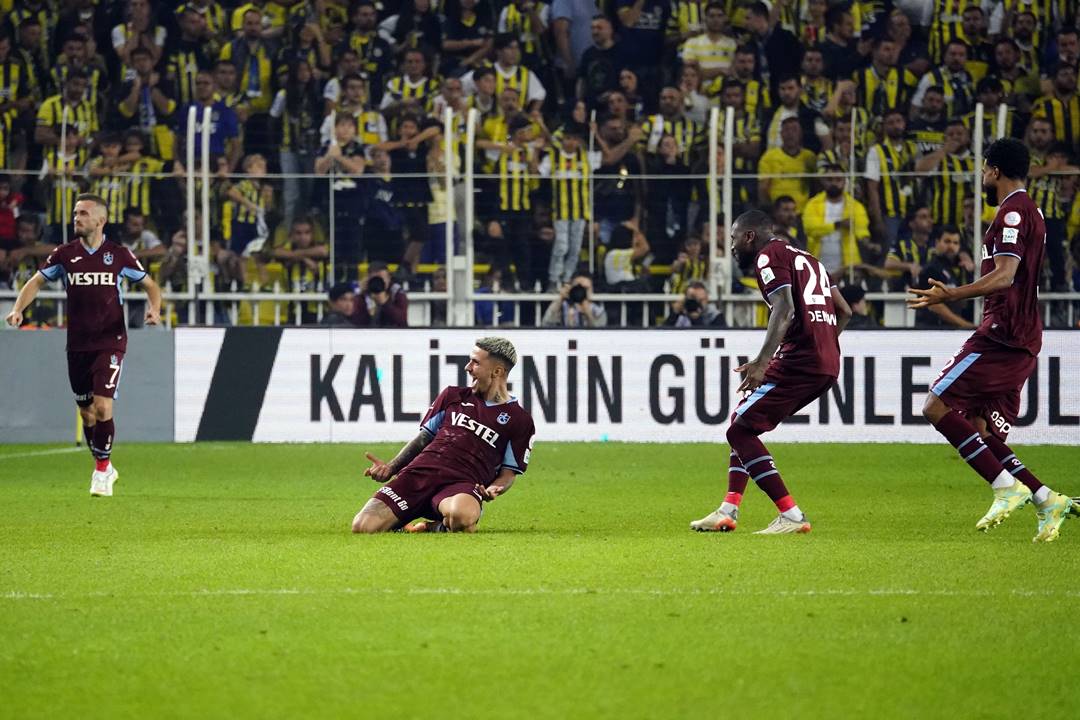 26 Yıl Sonra! Trabzonspor Fenerbahçe’ye Sahayı Dar Etti