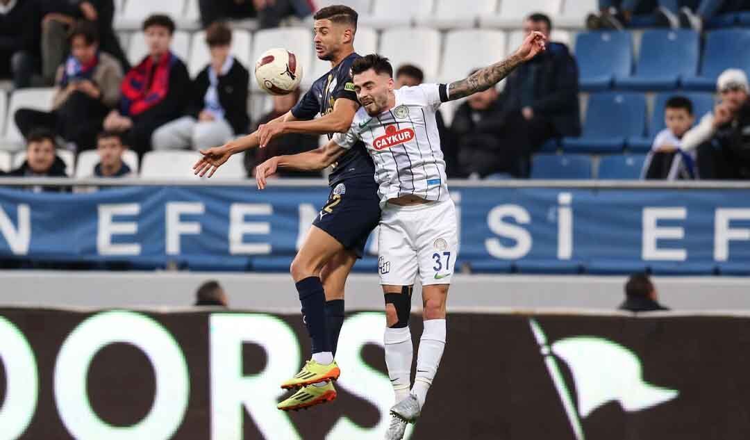 Çaykur Rizespor İlk Yarıyı 1-1 Berabere Kapadı