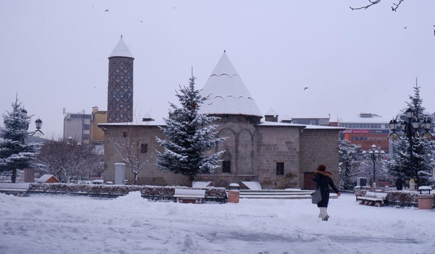 Erzurum Güne Beyaz Örtü Ile Uyandı3