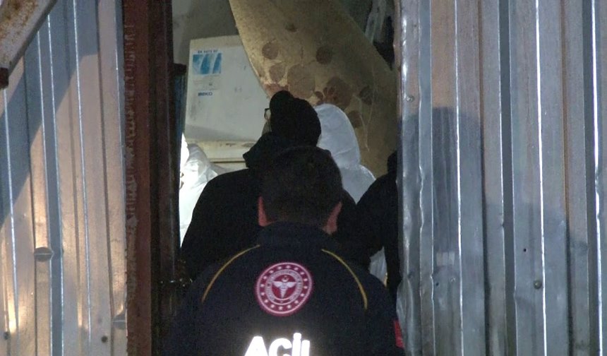 İstanbul'da İşyerindeki Buzdolabında Erkek Cesedi Çıktı (1)