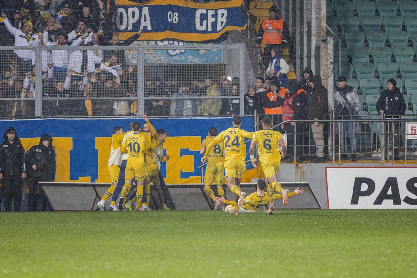 Güncel53017Çaykur Rizespor Fenerbahçe Karşısında 3 1'Lik Skorla Mağlup Oldu