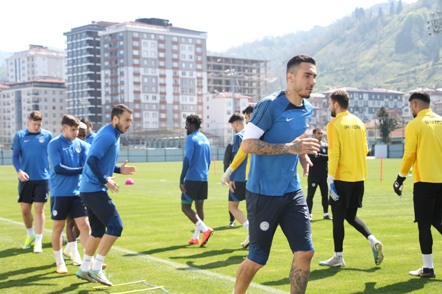 Aw179949 04Çaykur Rizespor, Antalyaspor Maçı Hazırlıklarını Sürdürdü