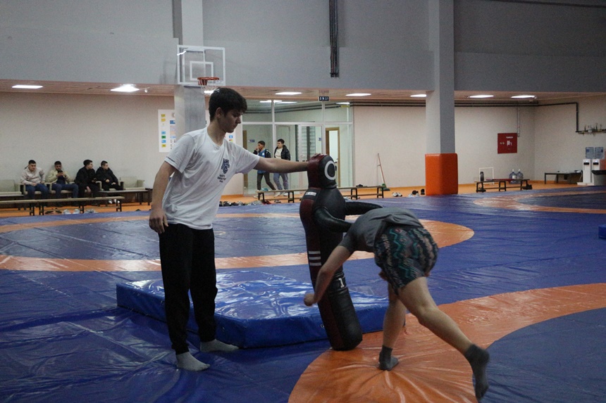 Aw183898 01Rize’de Gençler, Ragbide Birer Milli Takım Oyuncusu Olmak Için Sıkı Çalışıyor