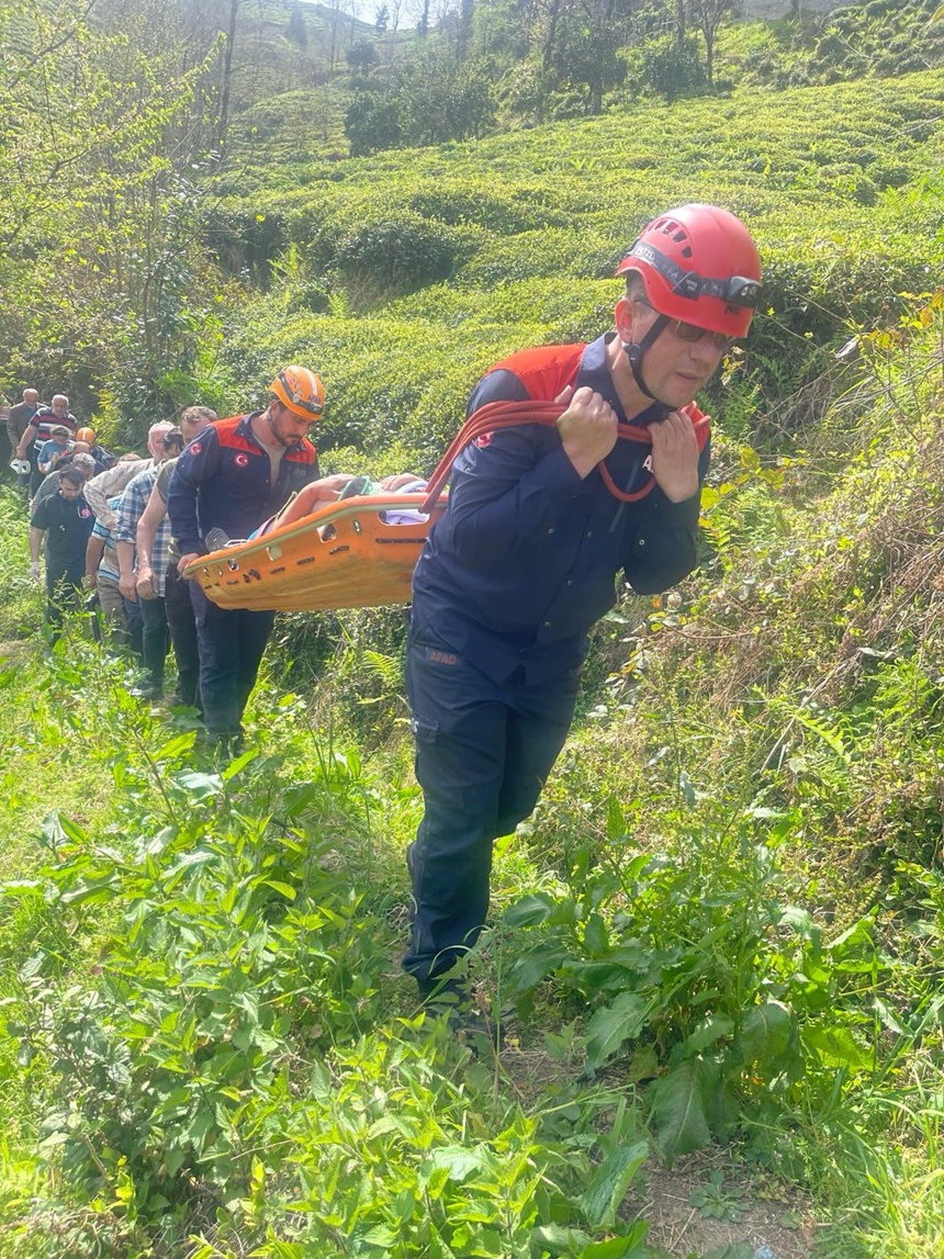 Rize’de Teleferik Kazası, 2 Yaralı3Ri̇ze Teleferi̇k Kazasi