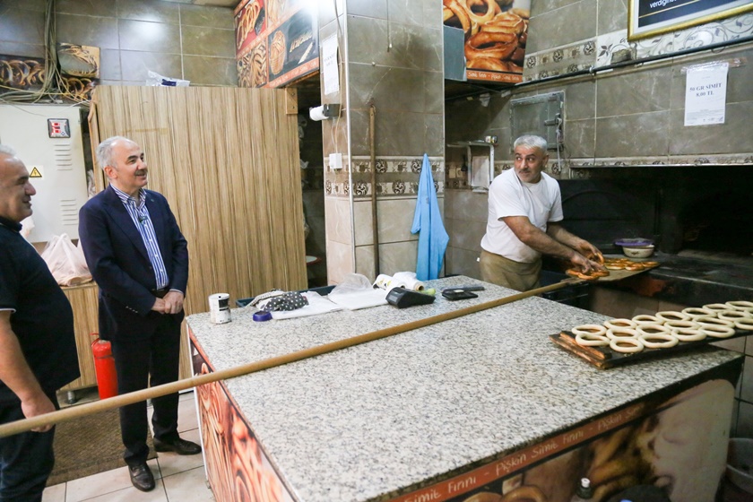 Güncel53538544969 1188733289955468 761650226536803037 Nrize Belediye Başkanı Rahmi Metin Esnaf Ve Vatandaşlarla İstişarede Bulundu