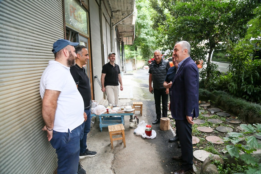 Güncel53539127534 1188733039955493 2291657835478628693 Nrize Belediye Başkanı Rahmi Metin Esnaf Ve Vatandaşlarla İstişarede Bulundu