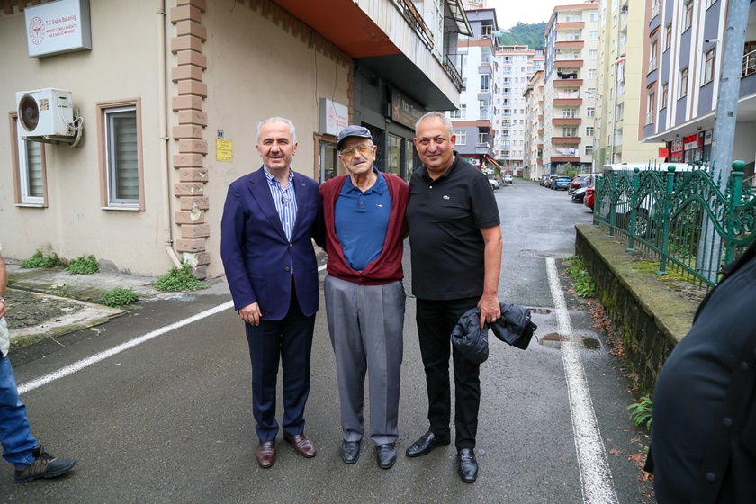 Güncel53539447881 1188733723288758 5789830385259184463 Nrize Belediye Başkanı Rahmi Metin Esnaf Ve Vatandaşlarla İstişarede Bulundu