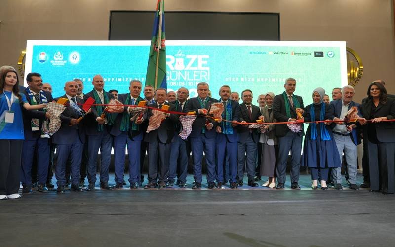 Ankara’da Rize Günleri Kurdelesi Çay Makası ile Kesildi